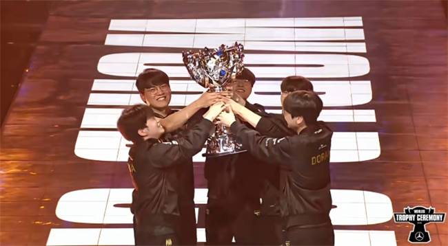 【一竞技1JingJi】LOL:Faker生涯数据公开 沙皇第一英雄池深不可测!