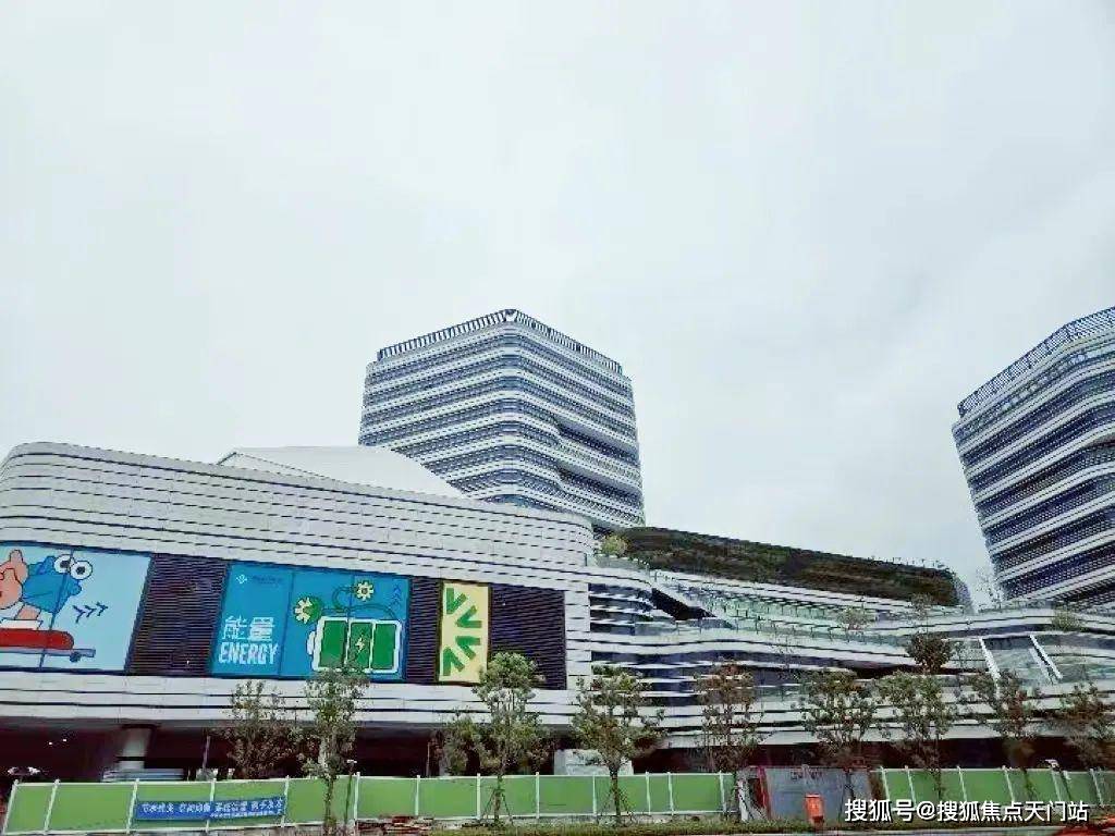 400万级“必看盘”,大虹桥的版本答案!「华发虹桥四季」在售中!在售建面约91-132㎡三房四房!