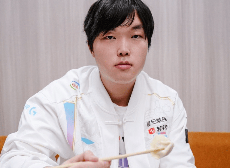 LOL第三位名人堂出炉,两款高人气专属皮肤,网友:Bin不配?